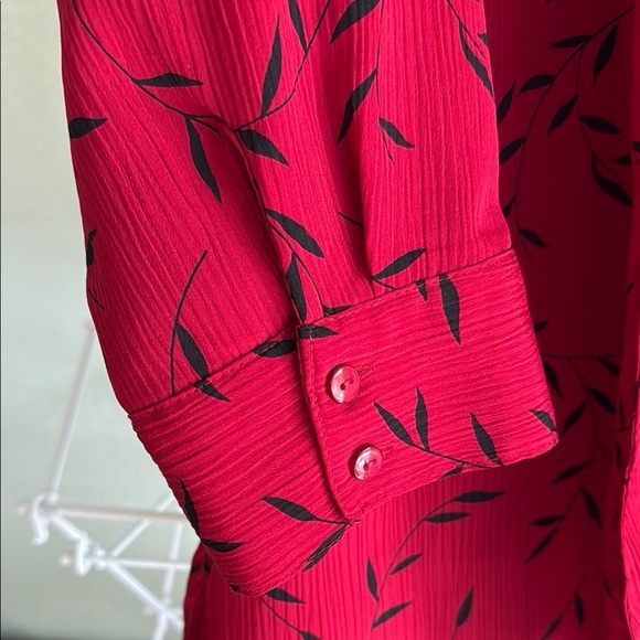 Notations Red & black Women's button down blouse with attached undershirt (B2) - Picture 4 of 6